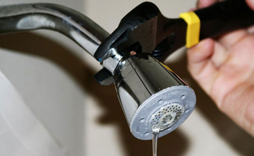 Shower Head Leaking - Reasons and Solutions - The Plumber ...